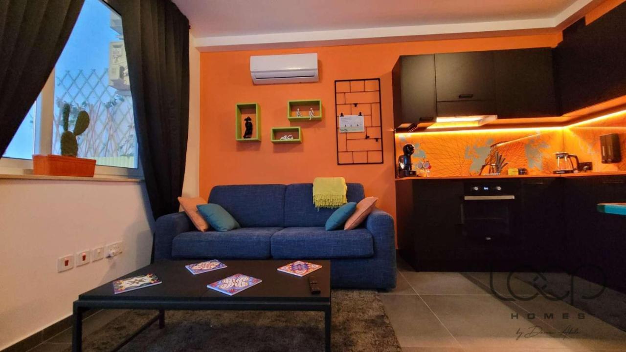 Modern - 50 M From Sea - Free Wi-Fi - Super Cool - Terrace - Fully Air-Conditioned 세인트폴스베이 외부 사진