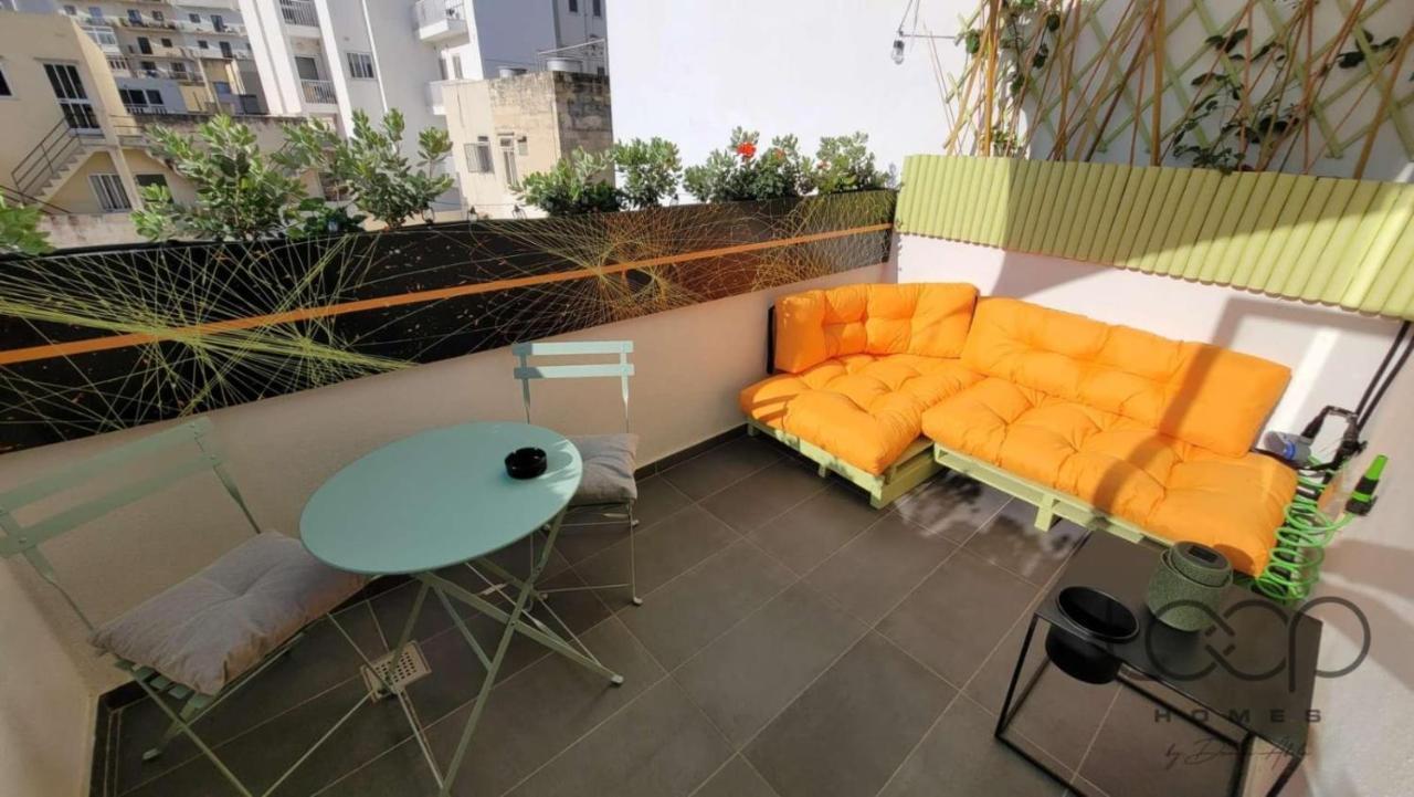 Modern - 50 M From Sea - Free Wi-Fi - Super Cool - Terrace - Fully Air-Conditioned 세인트폴스베이 외부 사진