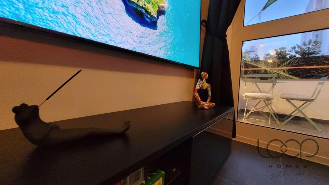 Modern - 50 M From Sea - Free Wi-Fi - Super Cool - Terrace - Fully Air-Conditioned 세인트폴스베이 외부 사진
