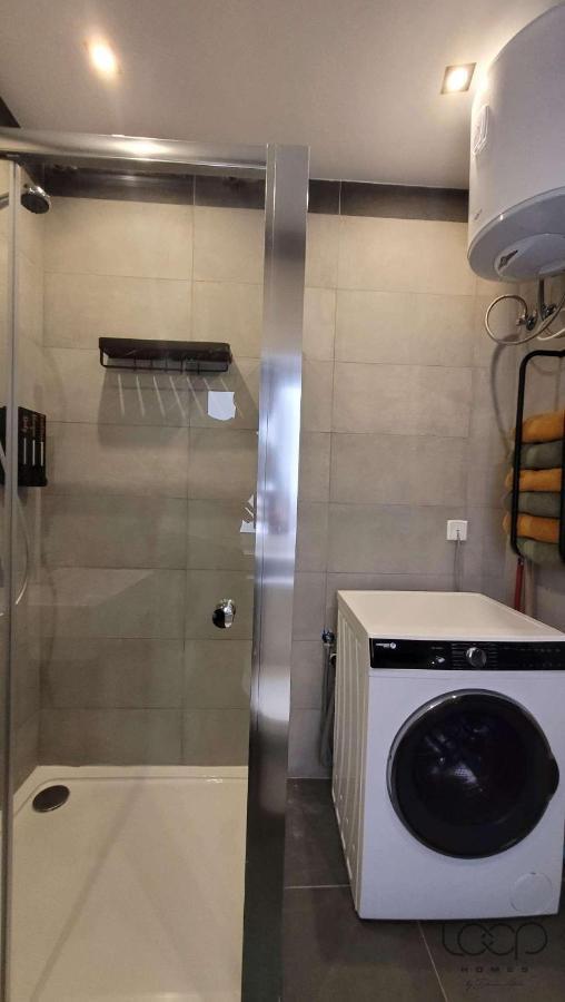 Modern - 50 M From Sea - Free Wi-Fi - Super Cool - Terrace - Fully Air-Conditioned 세인트폴스베이 외부 사진